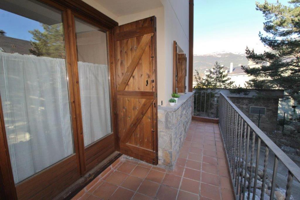 Casa En Villanúa Екстериор снимка