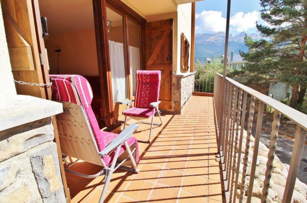 Casa En Villanúa Екстериор снимка